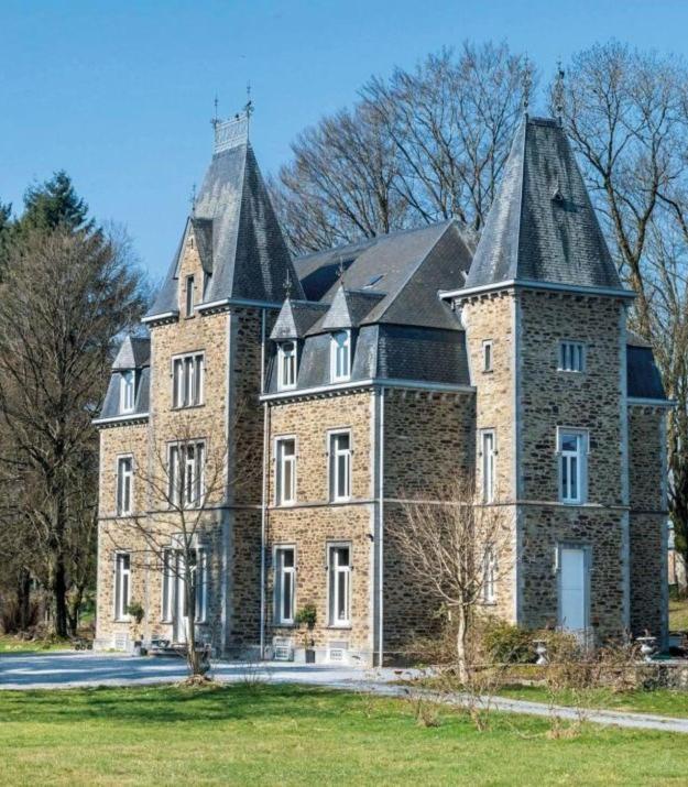 Chateau De Porcheresse
